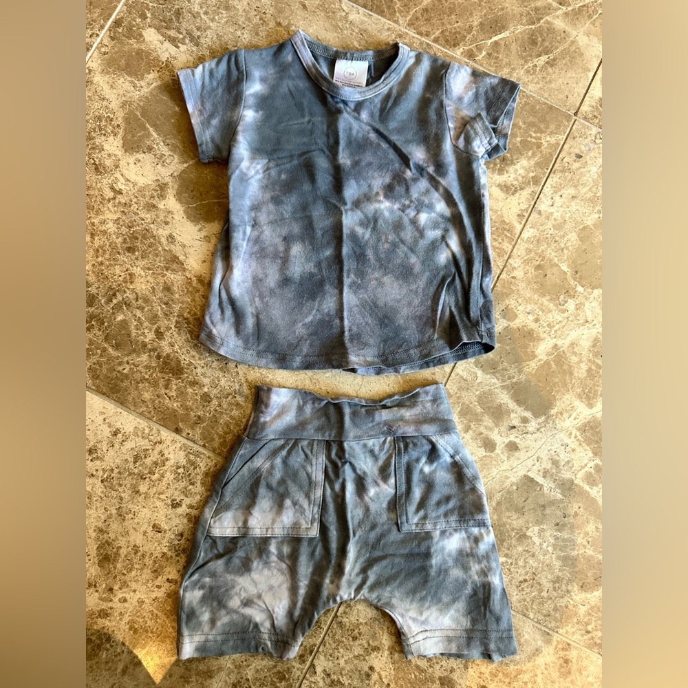 Tiny Button Apparel Grey Tie-Dye T-Shirt and Shorts Set